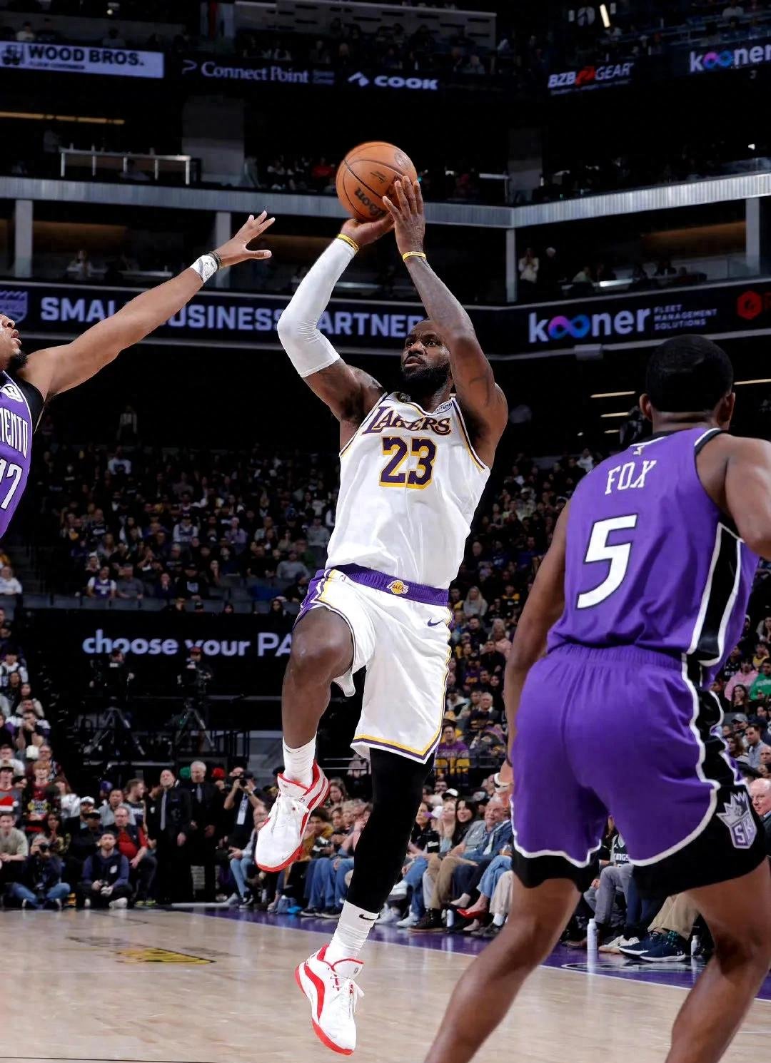 2025世俱杯下注-包含NBA热点对决强队交锋角逐黄金时段精彩不容错过的词条